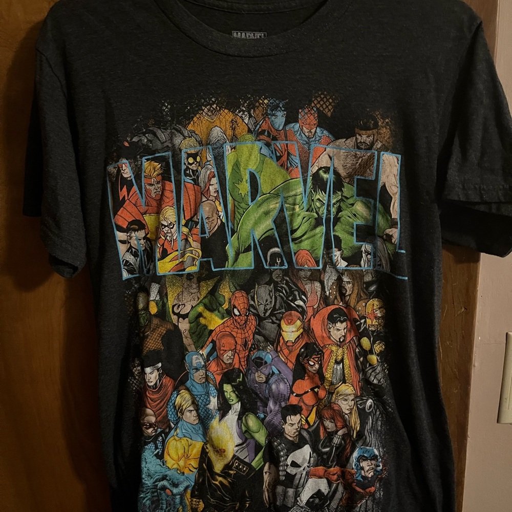 Marvel Heroes Graphic Men's Small T-Shirt
